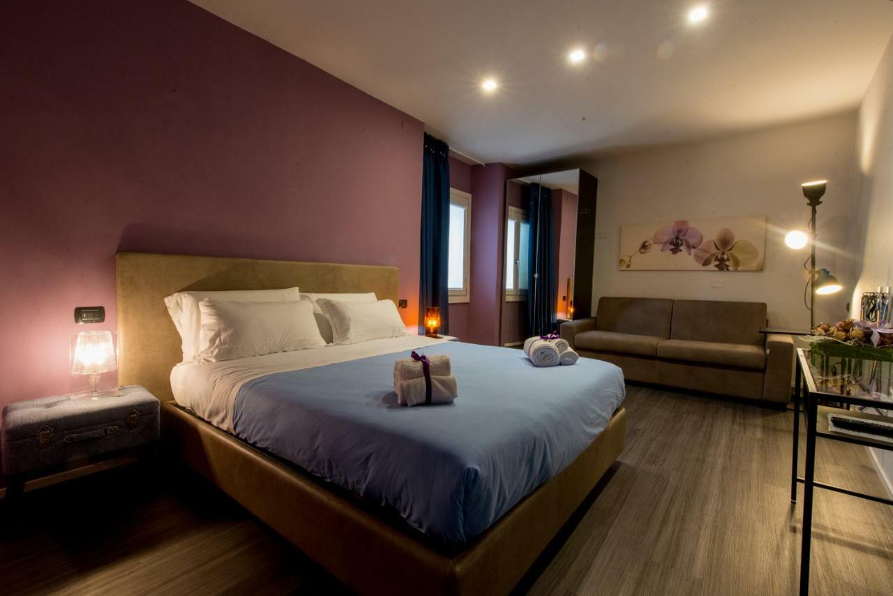 Il Cappello Di Giulietta Hotel เวโรนา ภายนอก รูปภาพ