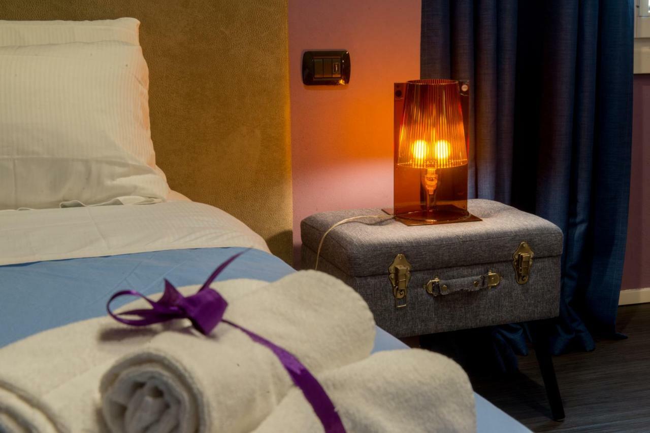 Il Cappello Di Giulietta Hotel เวโรนา ภายนอก รูปภาพ