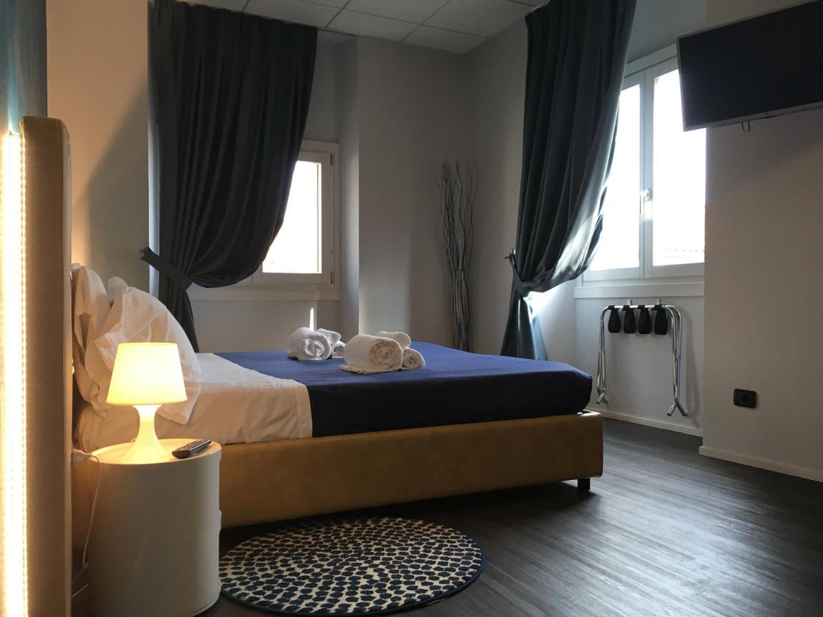 Il Cappello Di Giulietta Hotel เวโรนา ภายนอก รูปภาพ